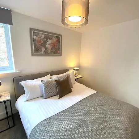 High Street, Stylish City Centre Apartment, 3 Bed Перт Экстерьер фото